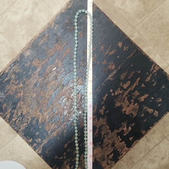 Jade Bead Necklace.  Hand Tied. - Picture 3 of 4